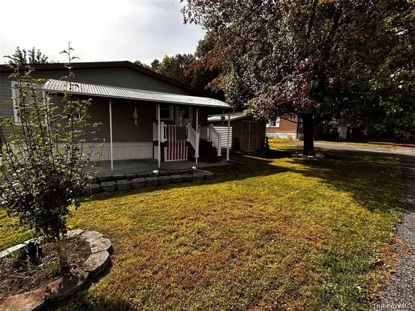 128 Brittany Terrace #128, New Windsor, NY 12575