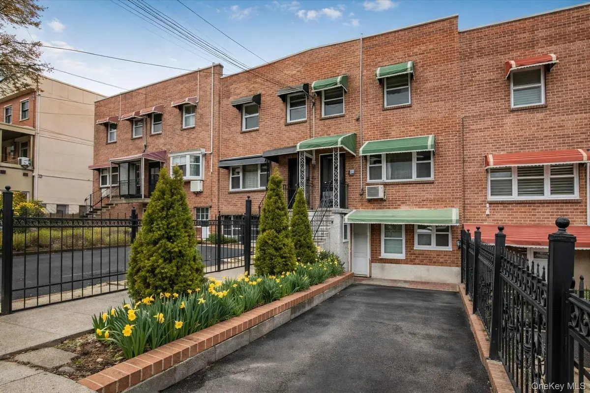 1019 E 228th Street, Bronx, NY 10466 - Image #1