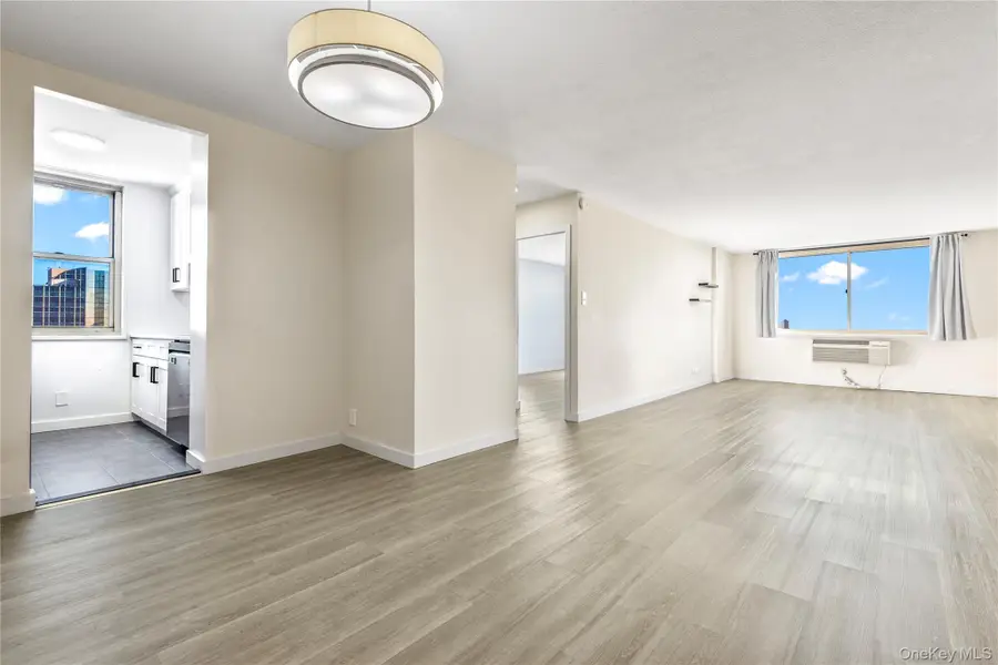 118-18 Union Turnpike #11A, Kew Gardens, NY 11415 - Image #2