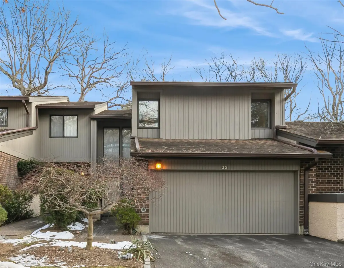 33 Club House Court #33, Jericho, NY 11753 - Image #1