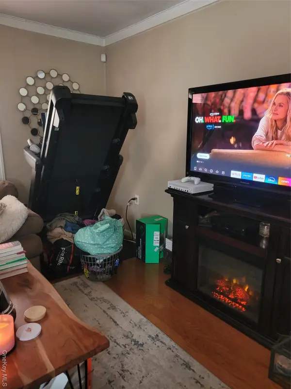 12 Garland Lane Westbury Garland Lane, Westbury, NY 11590