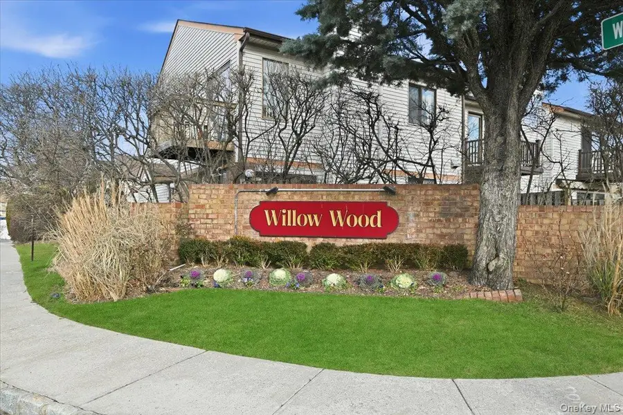 47 Balsam Court, Wantagh, NY 11793 - Image #2