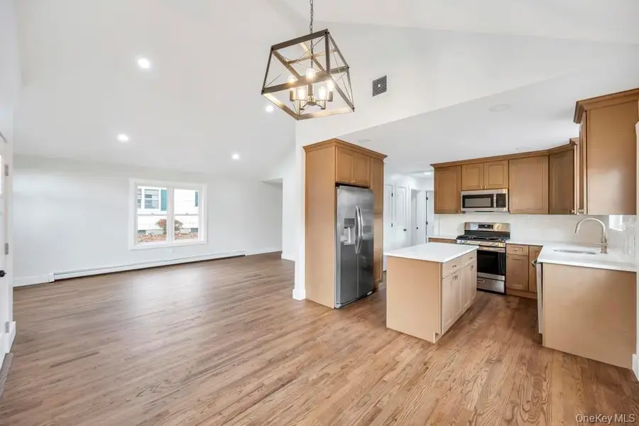 160 Oak Street, Mattituck, NY 11952 - Image #3