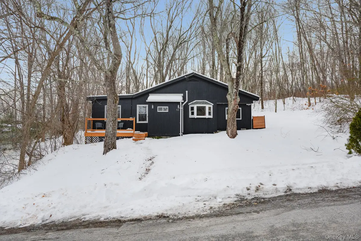 62 Netherwood Plaza, Salt Point, NY 12578 - Image #1