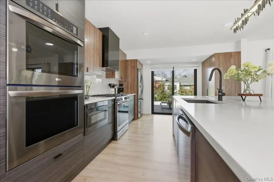 957 Cherrywood Drive, Baldwin, NY 11510 - Image #2