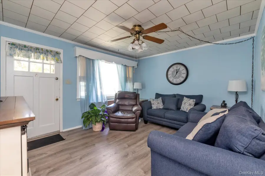 311 Hunnewell Avenue, Elmont, NY 11003 - #3