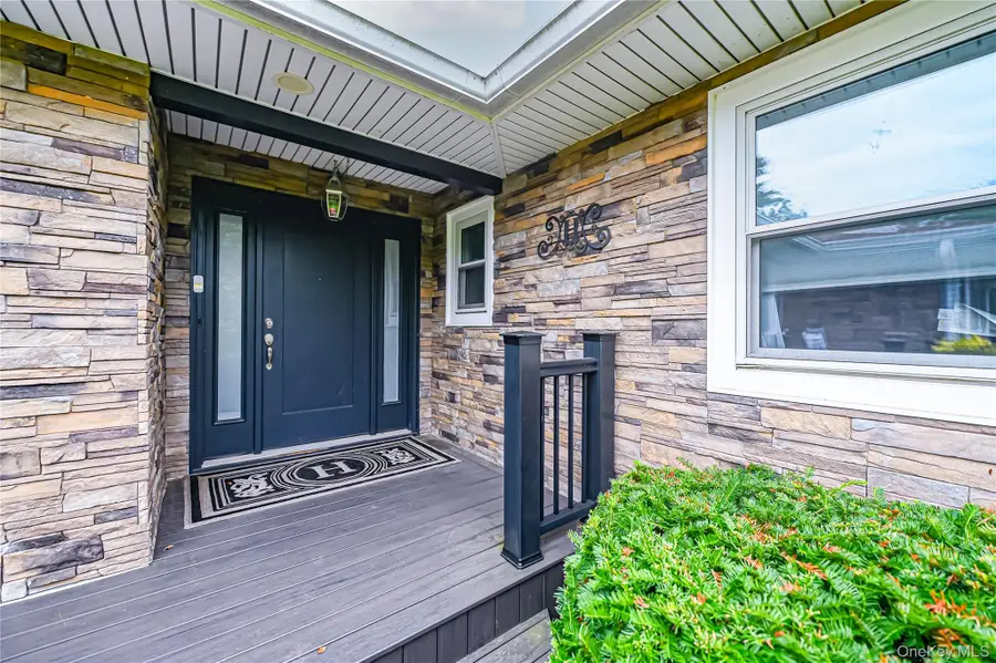 1 Glenrich Drive, Saint James, NY 11780 - Image #2