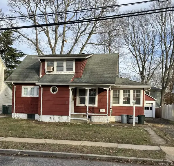 4 Twain Street, North Baldwin, NY 11510