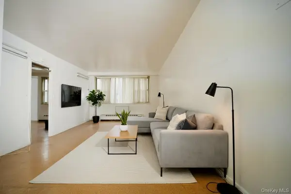 81-11 45 Avenue #4O, Elmhurst, NY 11373