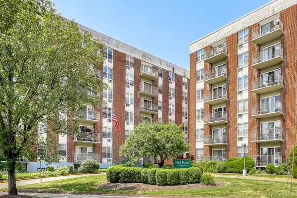 35 Park Avenue #3L, Suffern, NY 10901