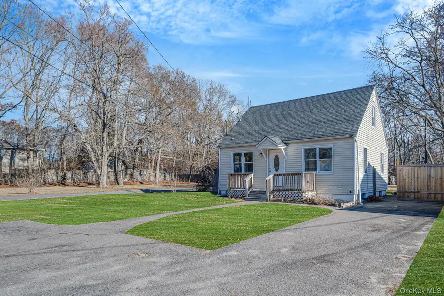 476 Revilo Avenue, Shirley, NY 11967 - #3