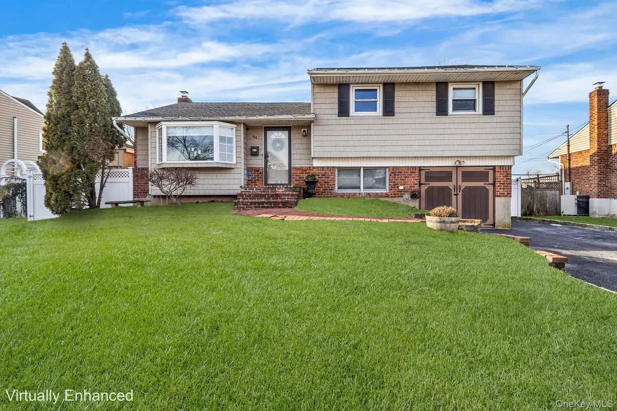 44 Colony Lane, Syosset, NY 11791 - Image #1