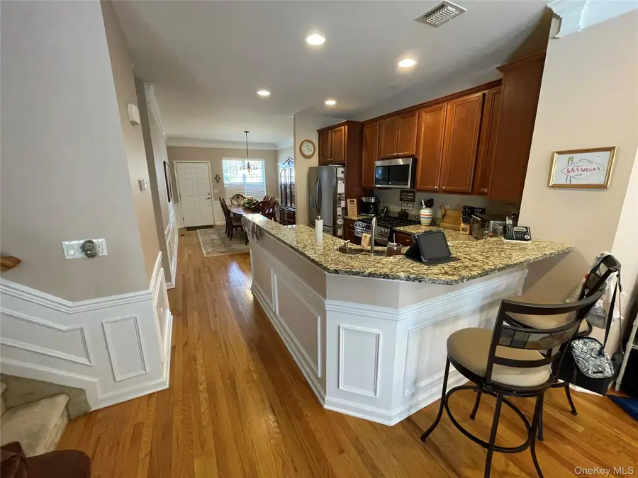 75 Warwick Drive, Massapequa, NY 11758 - Image #3