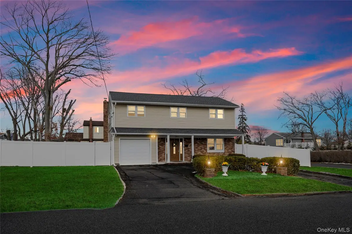 1042 11th Street, West Babylon, NY 11704 - Image #1