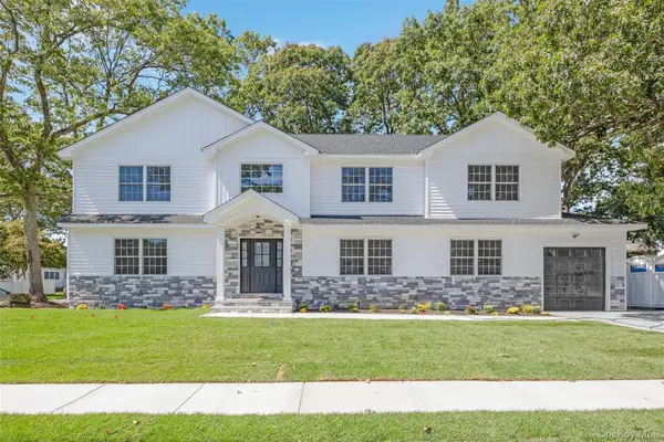 104 Grand Boulevard, Massapequa Park, NY 11762