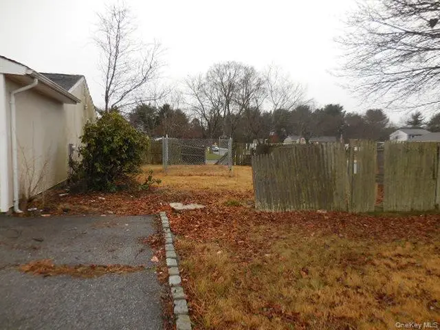 2 Hollow Street, Bellport, NY 11713 - Image #3