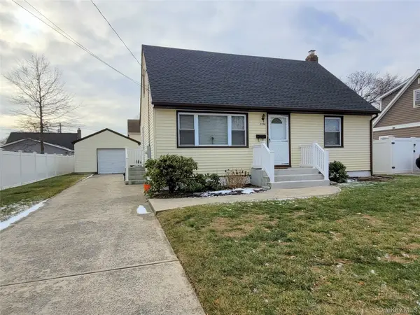 2106 5th Street, East Meadow, NY 11554