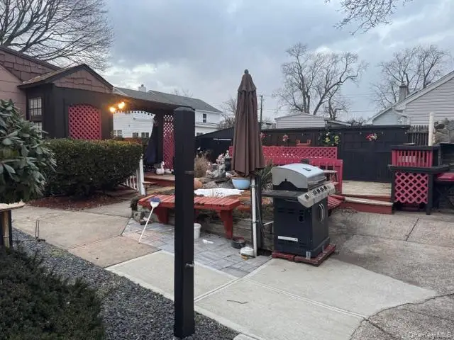 11 Hatcher Court, North Amityville, NY 11701 - Image #3