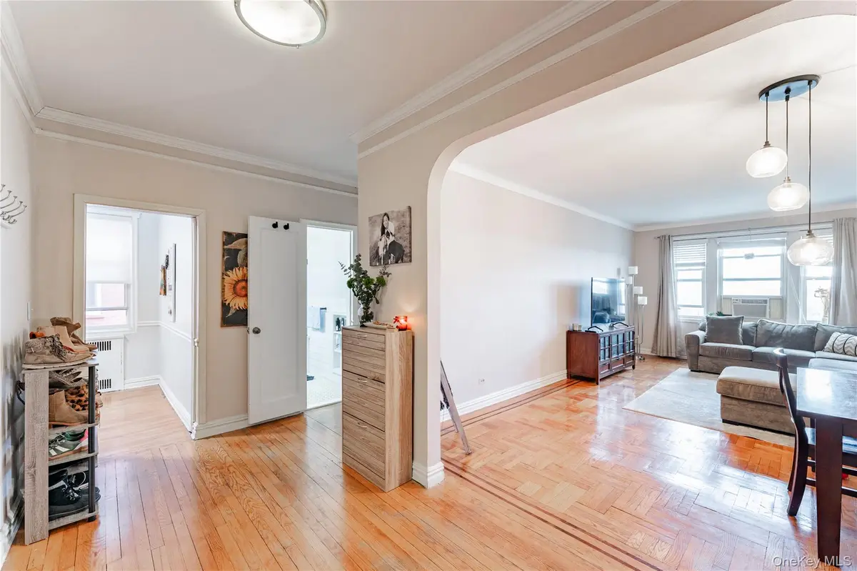 55 Grand Avenue #5A, Rockville Centre, NY 11570 - Image #1