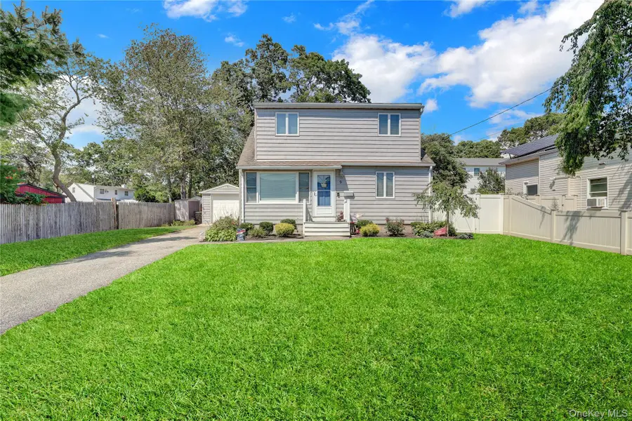 9 3rd Street, West Islip, NY 11795 - Image #2