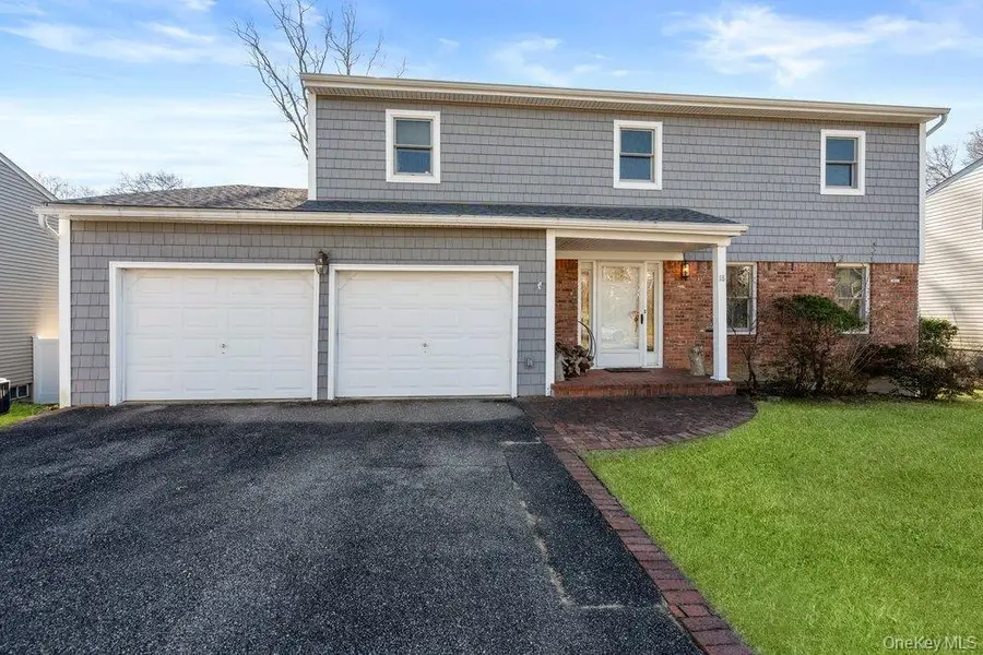 18 Barry Lane, Syosset, NY 11791 - Image #2