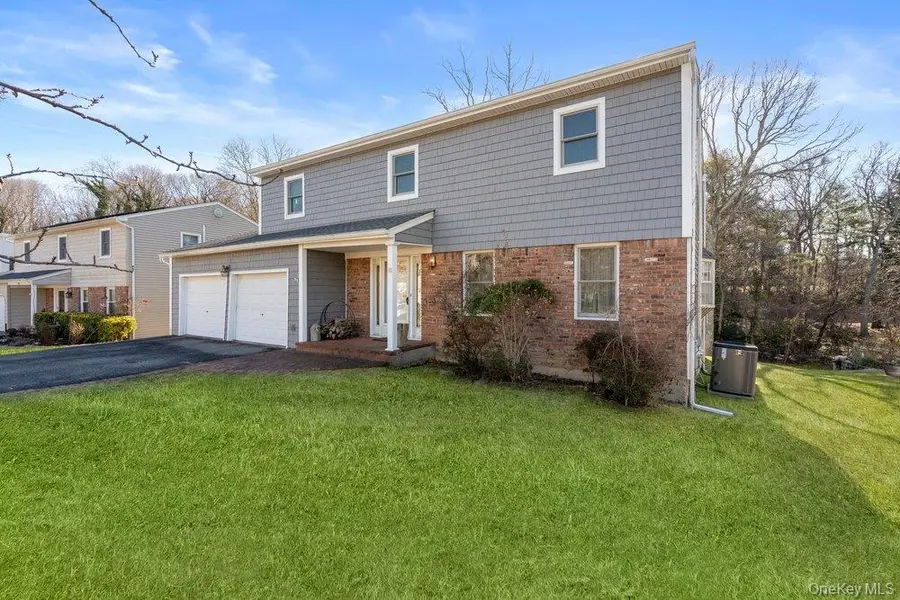 18 Barry Lane, Syosset, NY 11791 - Image #3