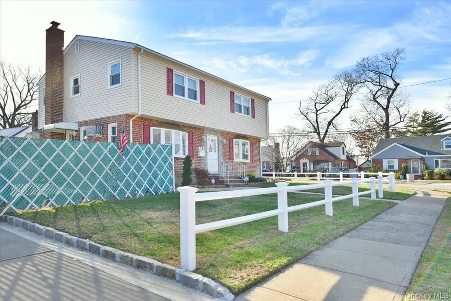 19 Sprague Drive, Valley Stream, NY 11580 - Image #3