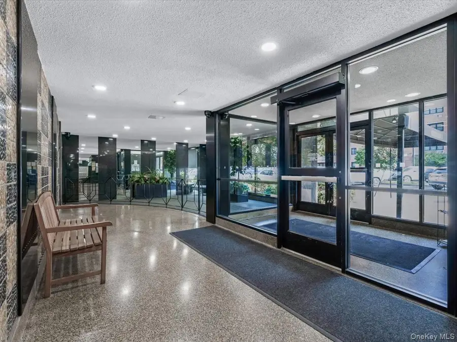 88-25 155th Avenue #6M, Howard Beach, NY 11414 - Image #2