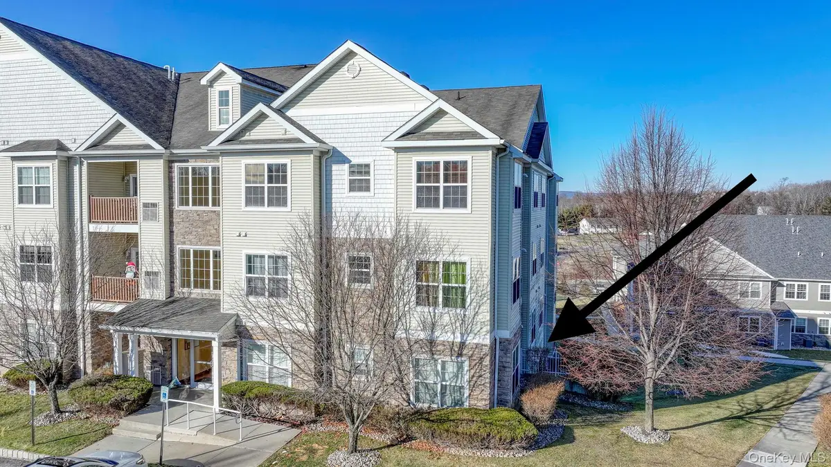 927 Tower Ridge Circle, Middletown, NY 10941 - Image #1