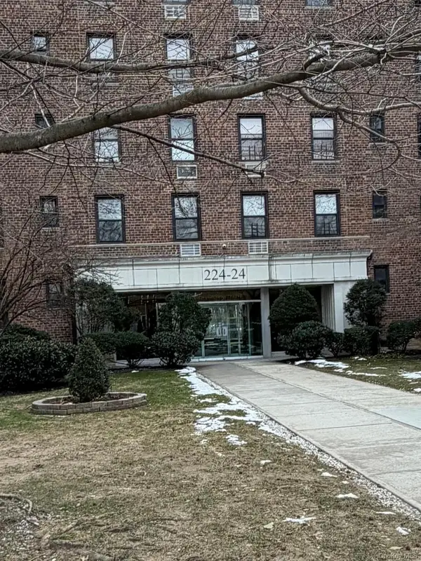 224-24 Union Turnpike #1P, Bayside, NY 11364