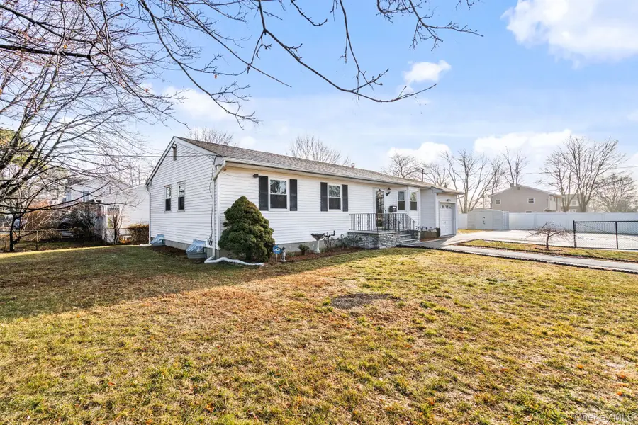 43 Nimitz Avenue, Brentwood, NY 11717 - Image #2