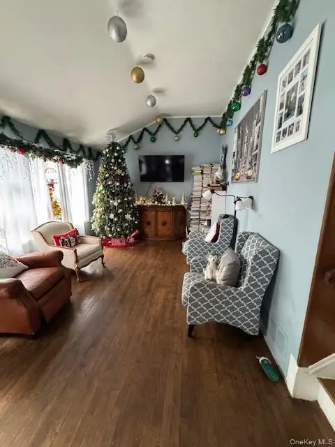 15 Foley Place, Huntington Station, NY 11746 - Image #2