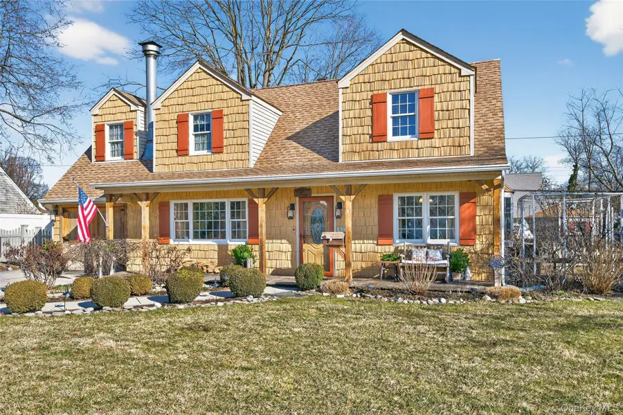 350 Pin Oak Lane, Westbury, NY 11590 - Image #2