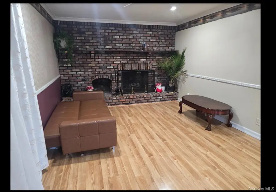 76 Harrisburg Street, Bay Shore, NY 11706 - Image #3