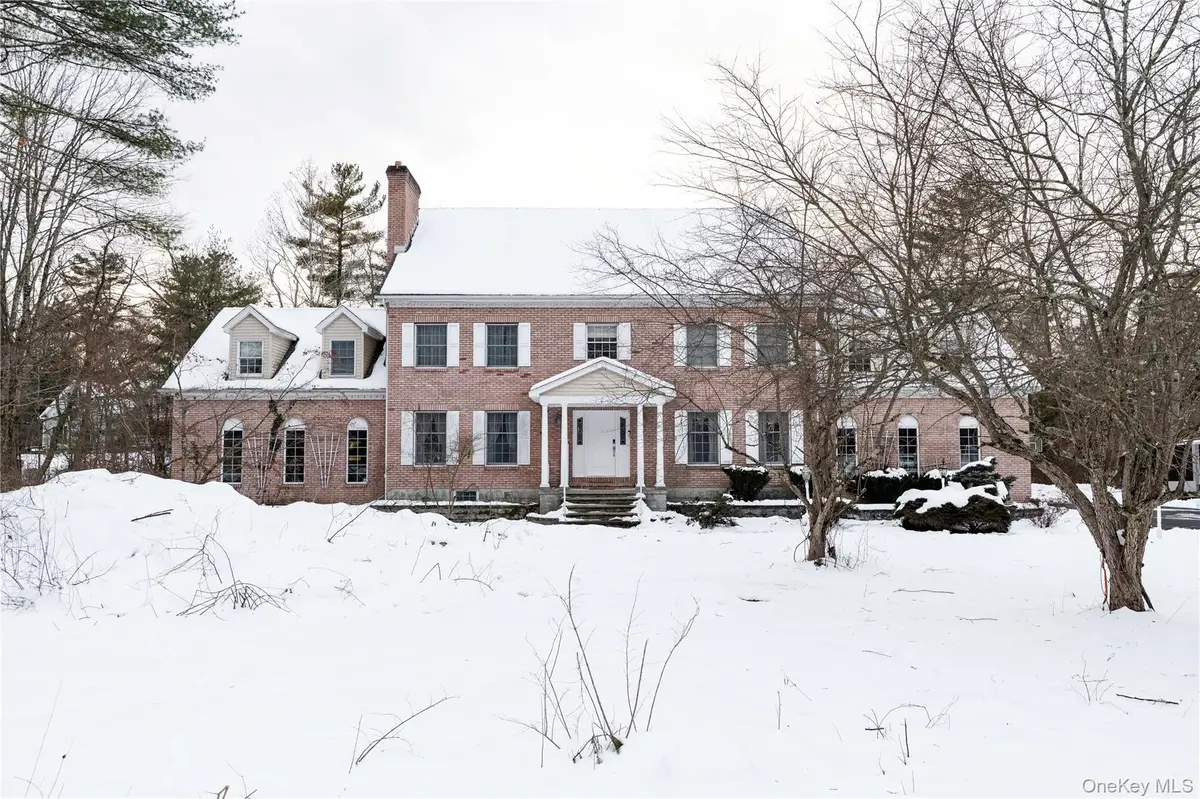 17 Stonegate Drive, Hyde Park, NY 12538 - Image #1