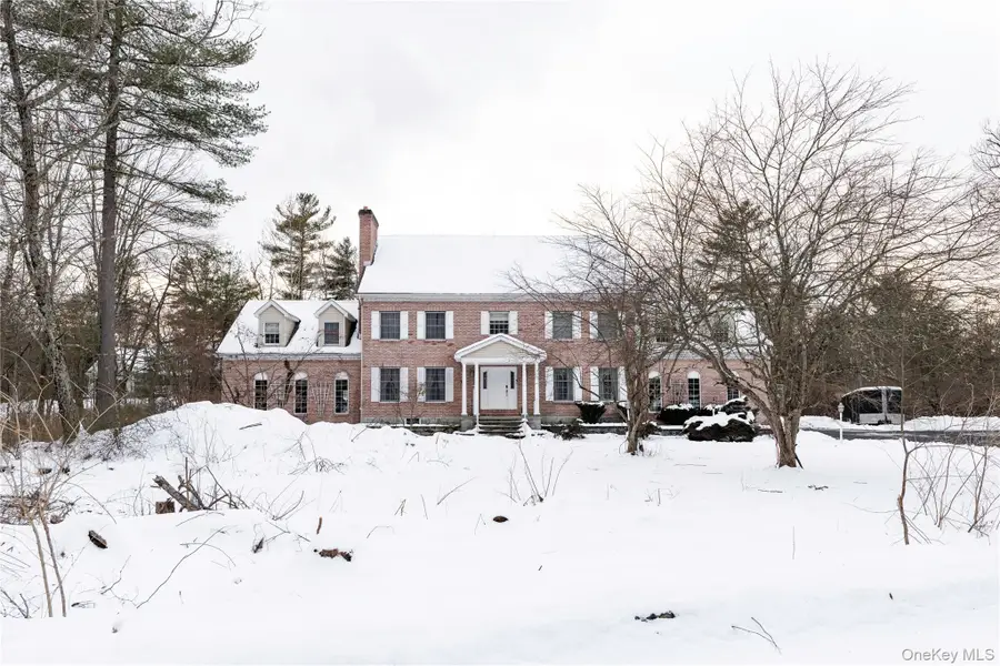 17 Stonegate Drive, Hyde Park, NY 12538 - Image #2