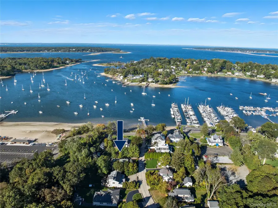 7 Landing Road, Huntington, NY 11743 - #3