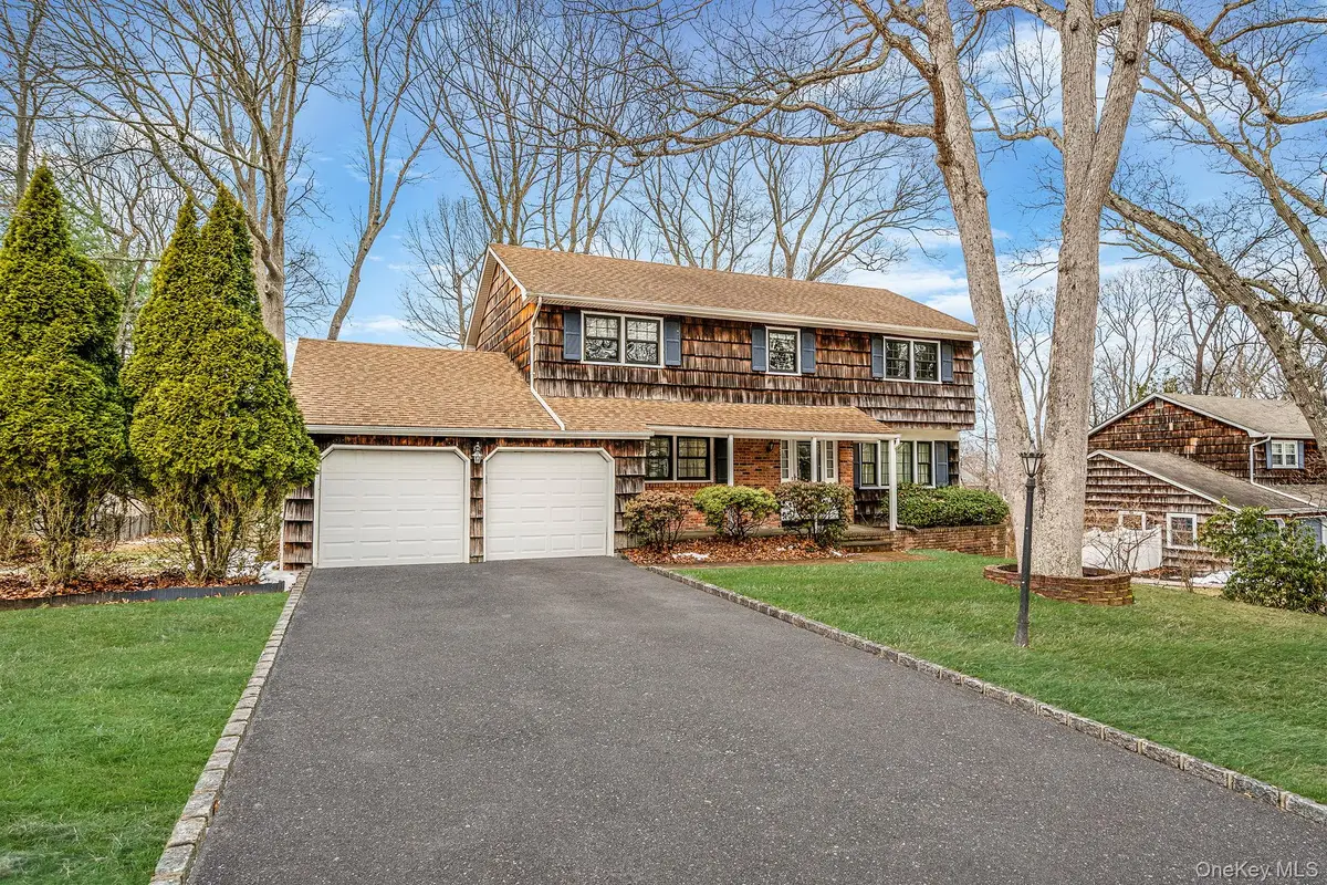 10 Penelope Drive, East Setauket, NY 11733 - Image #1