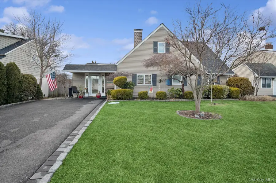 14 March Lane, Westbury, NY 11590 - Image #2