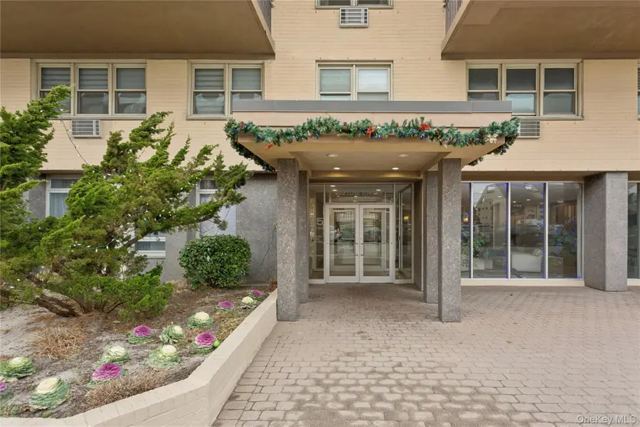 25 Neptune Boulevard #2T, Long Beach, NY 11561 - Image #2