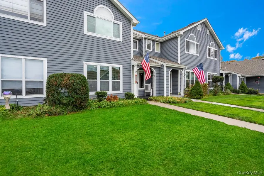 824 Birchwood Park Drive, Middle Island, NY 11953 - Image #2