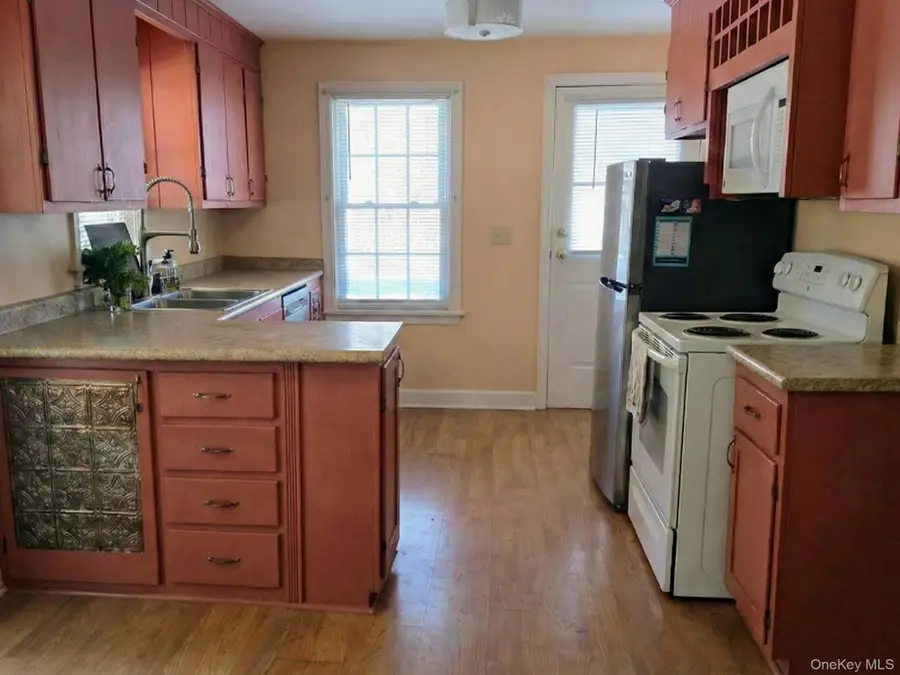 102 Fairview Avenue, Kingston, NY 12401 - Image #3