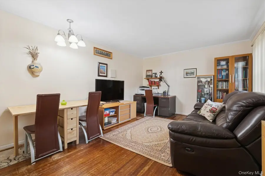 74-22 220th #Lower, Oakland Gardens, NY 11364 - Image #3