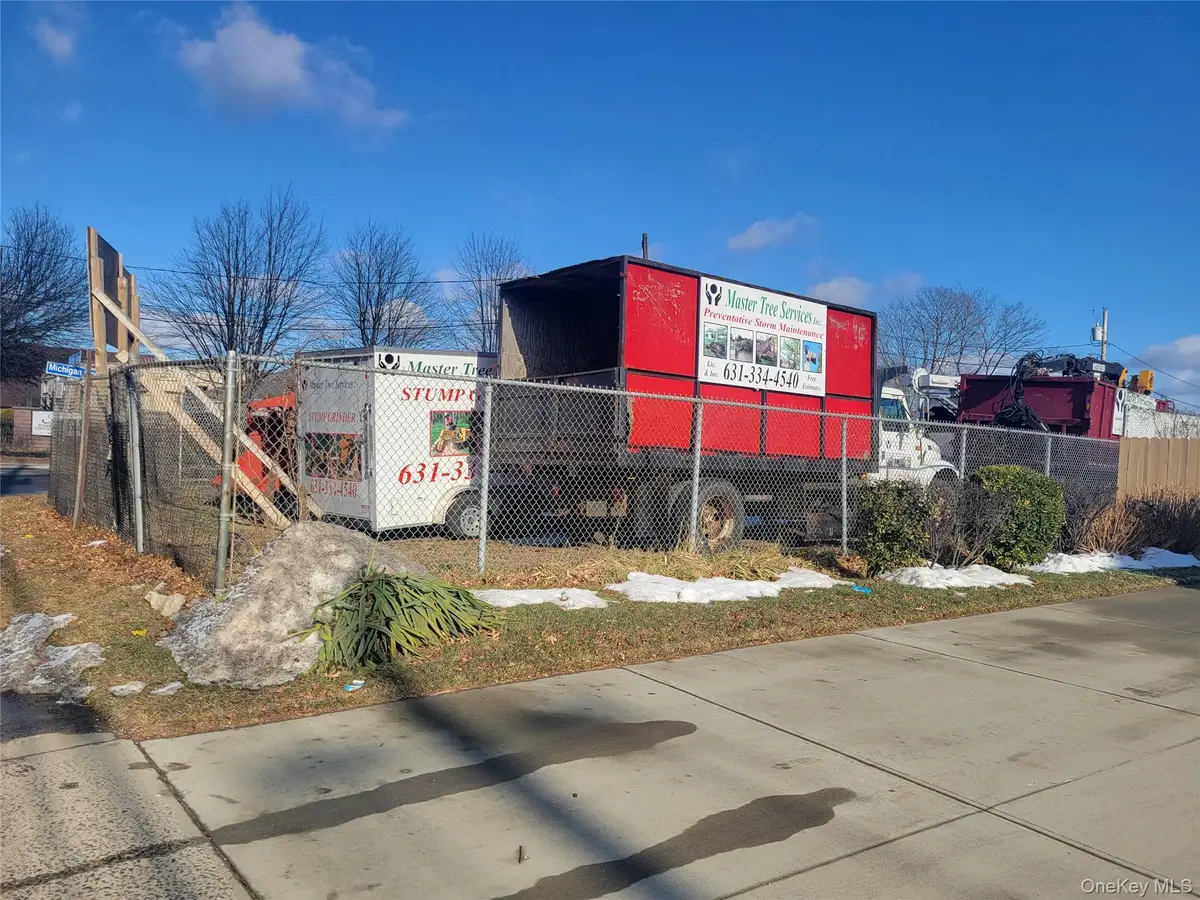 1699 5th Avenue, Bay Shore, NY 11706 - Image #1