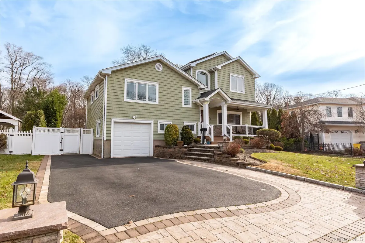 159 East Drive, Massapequa, NY 11758 - Image #1
