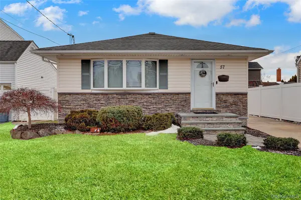 57 Roosevelt Drive, Bethpage, NY 11714