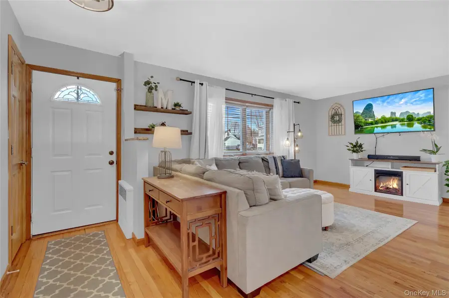 57 Roosevelt Drive, Bethpage, NY 11714 - Image #2