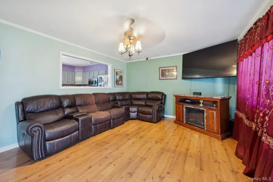 22 Garden Place, Shirley, NY 11967 - Image #2