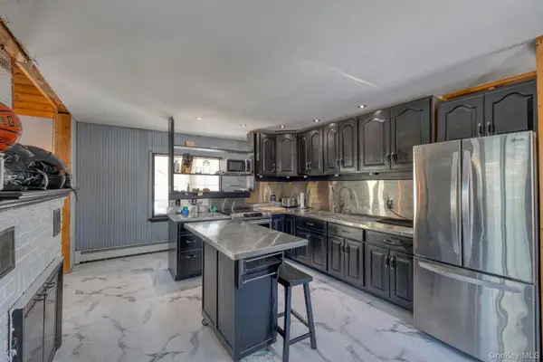 29 Vans Terrace, Lake Katrine, NY 12449