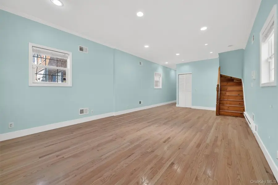 636 Throggs Neck Expressway, Bronx, NY 10465 - Image #3